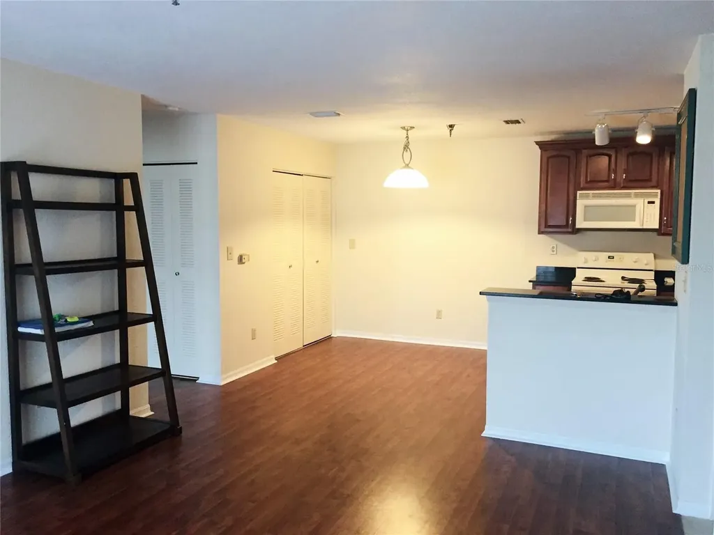 10263 Gandy Boulevard N St Petersburg FL 33702