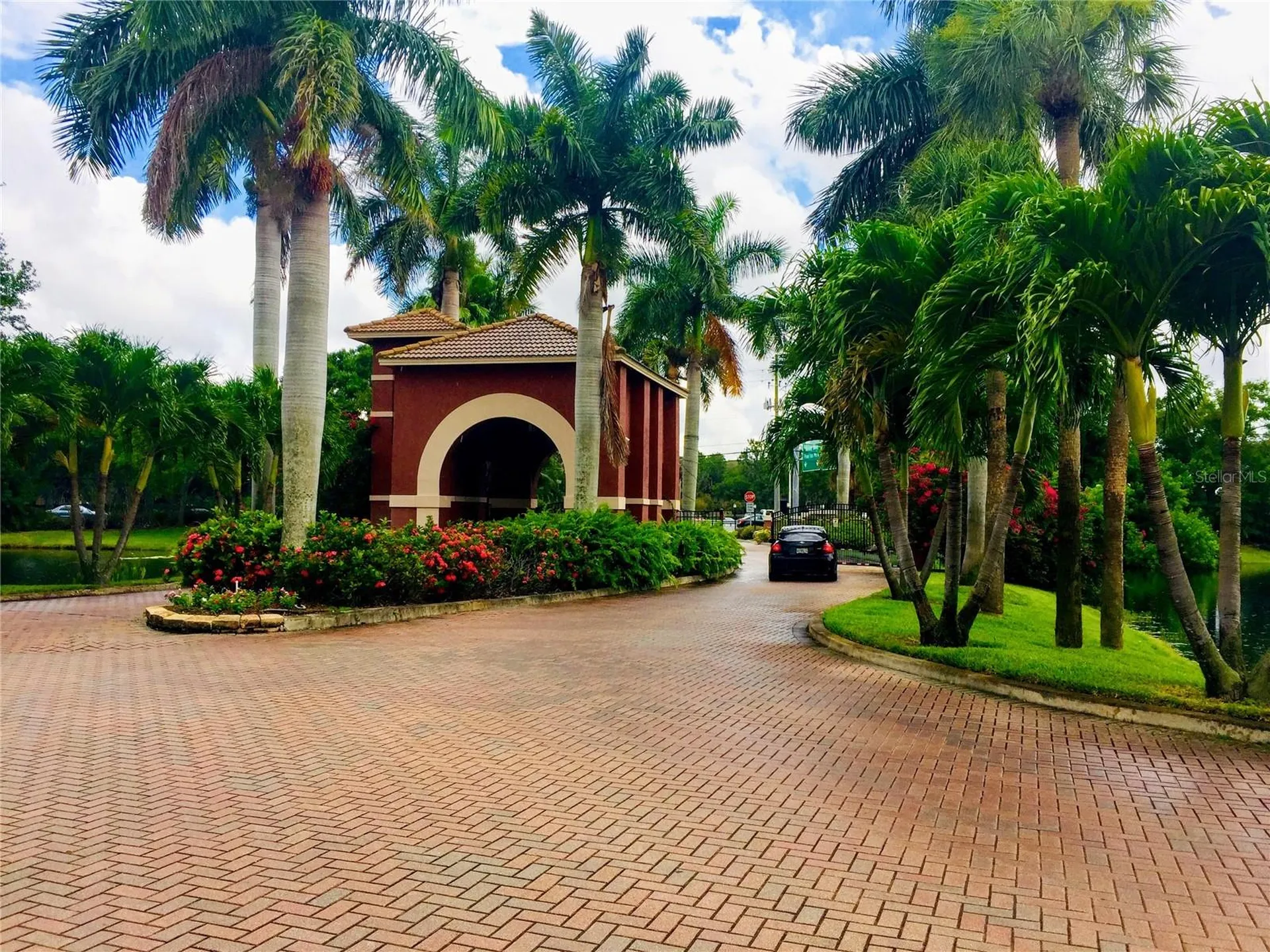 10263 Gandy Boulevard N St Petersburg FL 33702