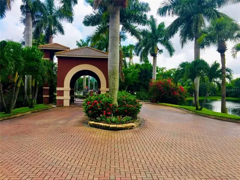 10263 Gandy Boulevard N St Petersburg FL 33702
