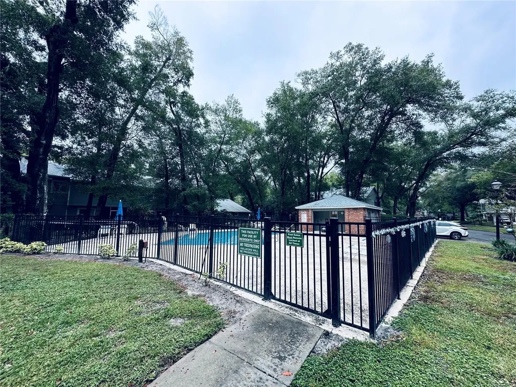 525 Oak Terrace Altamonte Springs FL 32701
