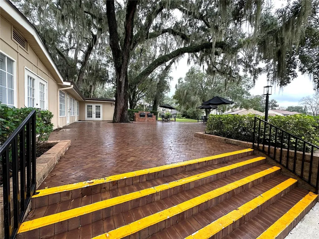 525 Oak Terrace Altamonte Springs FL 32701