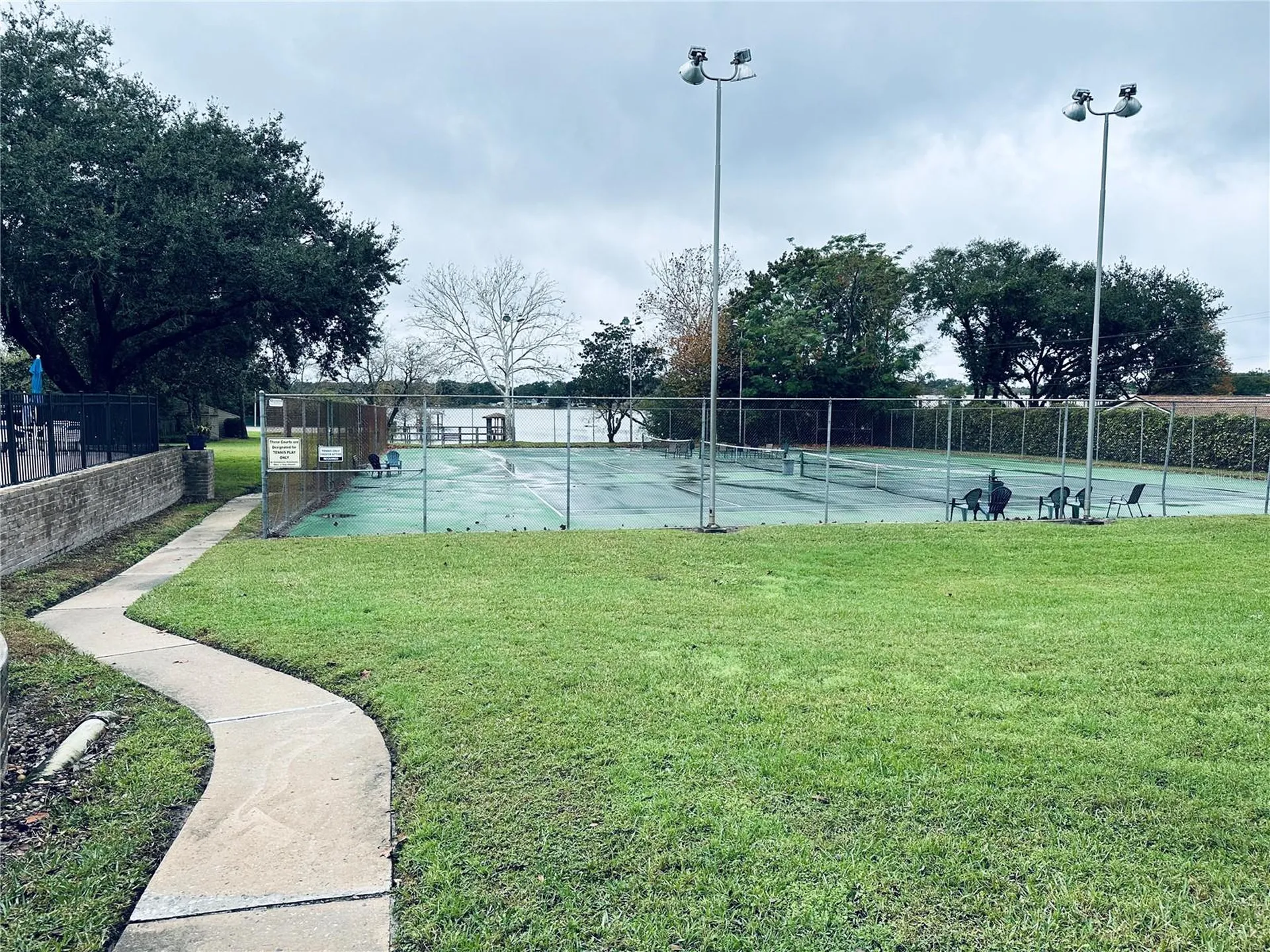 525 Oak Terrace Altamonte Springs FL 32701