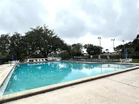 525 Oak Terrace Altamonte Springs FL 32701