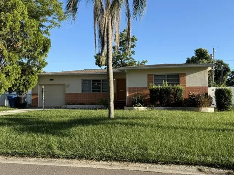 3676 Abington Avenue S St Petersburg FL 33711