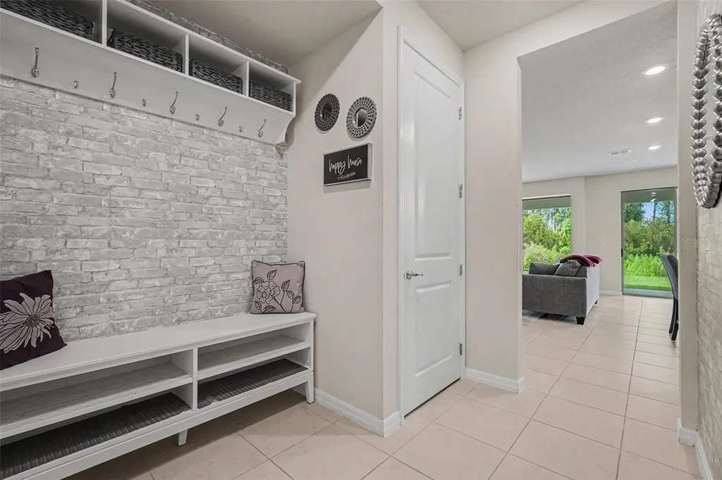 19206 Briarbrook Drive Tampa FL 33647