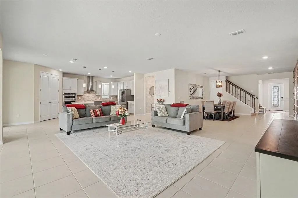 19206 Briarbrook Drive Tampa FL 33647