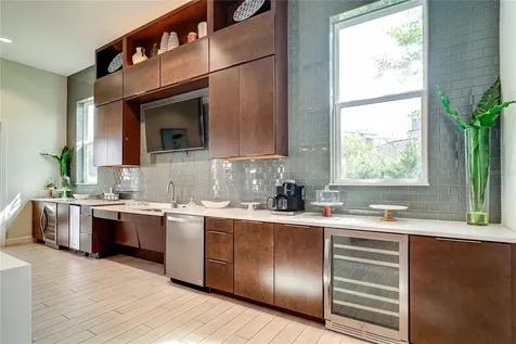 7565 Laureate Boulevard Orlando FL 32827