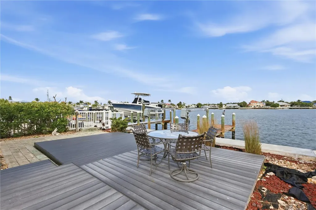 462 63rd Street Holmes Beach FL 34217