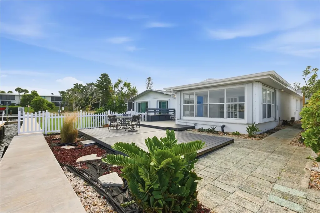 462 63rd Street Holmes Beach FL 34217