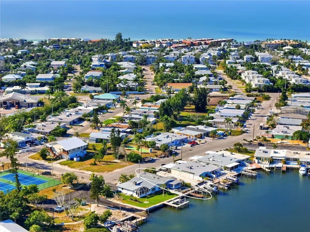 462 63rd Street Holmes Beach FL 34217