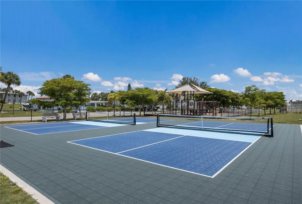 462 63rd Street Holmes Beach FL 34217