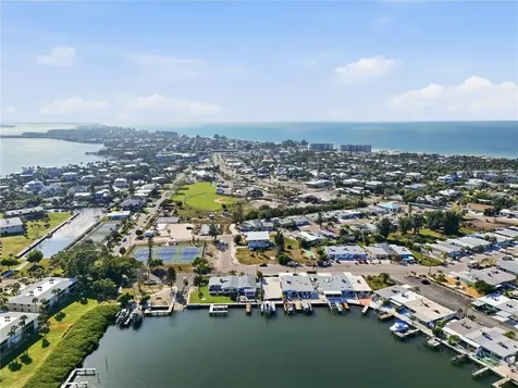 462 63rd Street Holmes Beach FL 34217