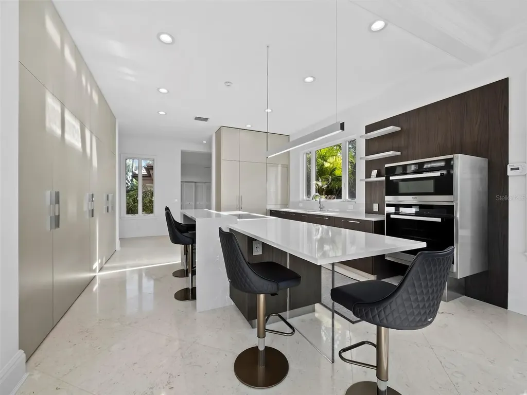 65 Lighthouse Point Drive Longboat Key FL 34228