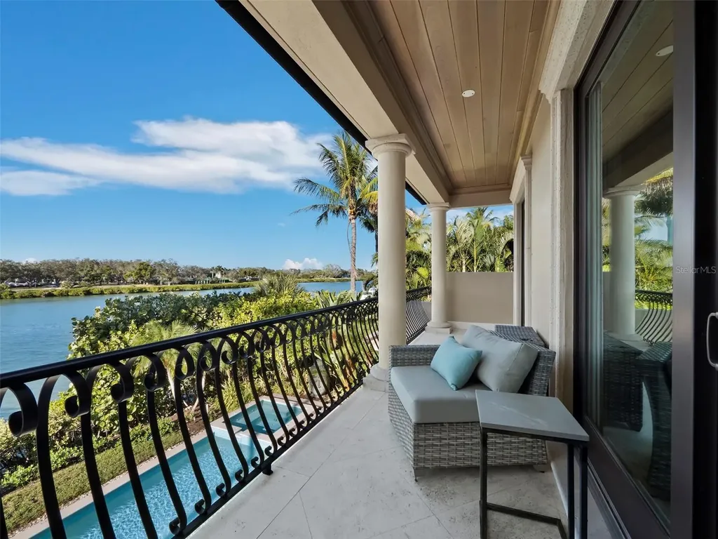 65 Lighthouse Point Drive Longboat Key FL 34228