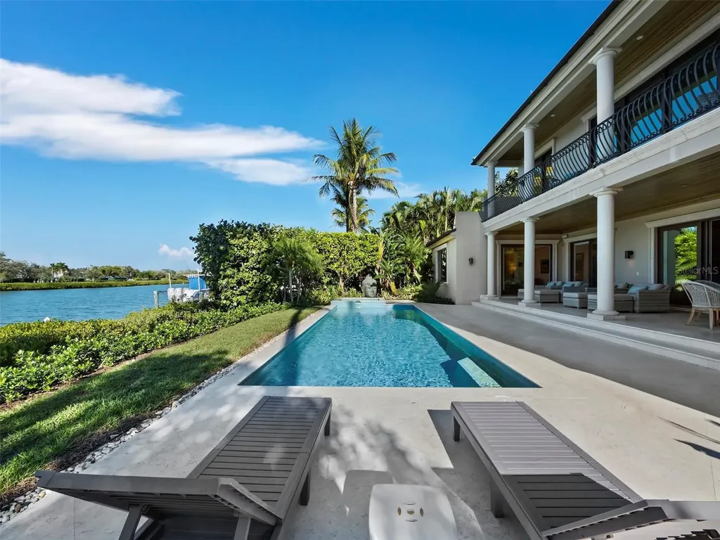 65 Lighthouse Point Drive Longboat Key FL 34228