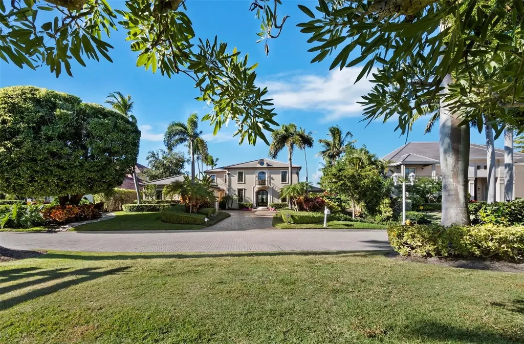 65 Lighthouse Point Drive Longboat Key FL 34228