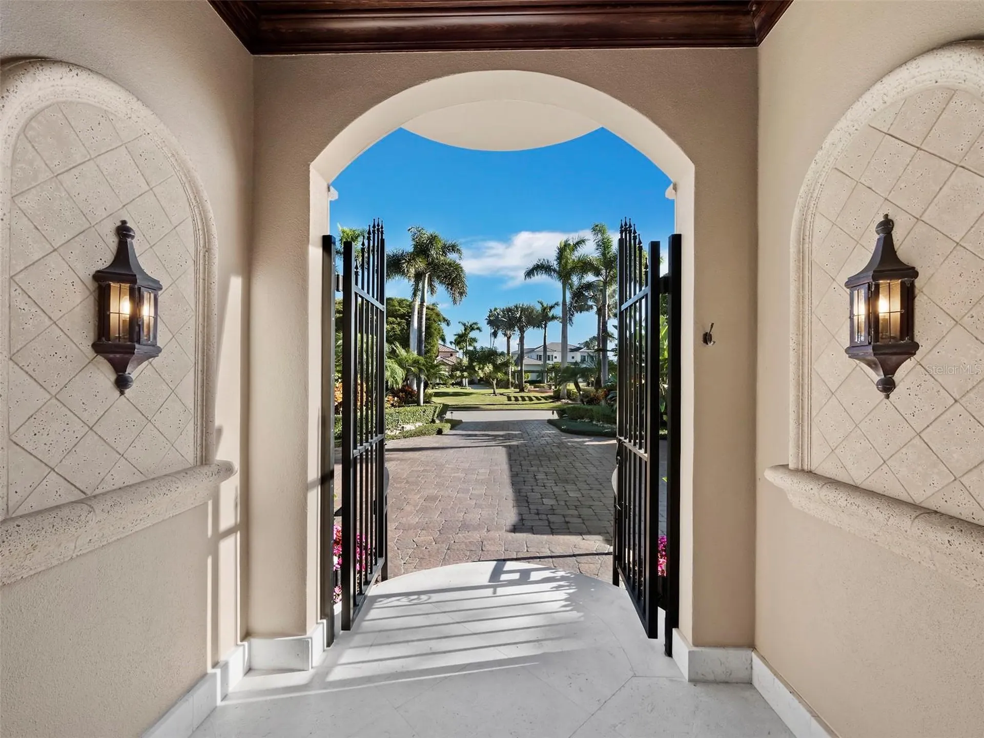 65 Lighthouse Point Drive Longboat Key FL 34228