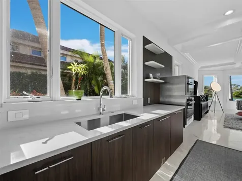 65 Lighthouse Point Drive Longboat Key FL 34228