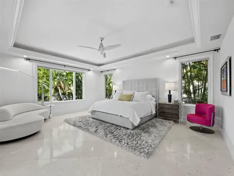 65 Lighthouse Point Drive Longboat Key FL 34228