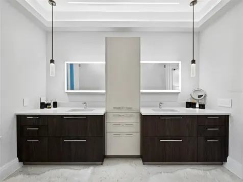 65 Lighthouse Point Drive Longboat Key FL 34228