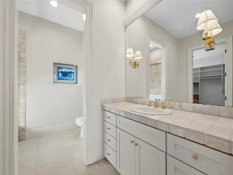 65 Lighthouse Point Drive Longboat Key FL 34228