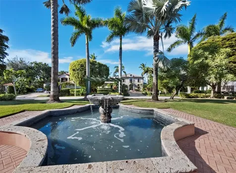 65 Lighthouse Point Drive Longboat Key FL 34228