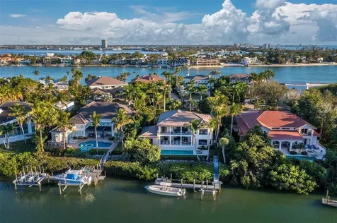 65 Lighthouse Point Drive Longboat Key FL 34228
