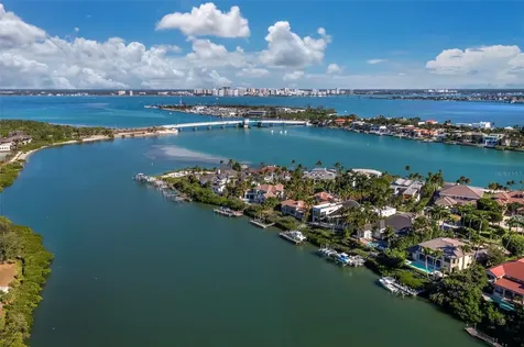 65 Lighthouse Point Drive Longboat Key FL 34228