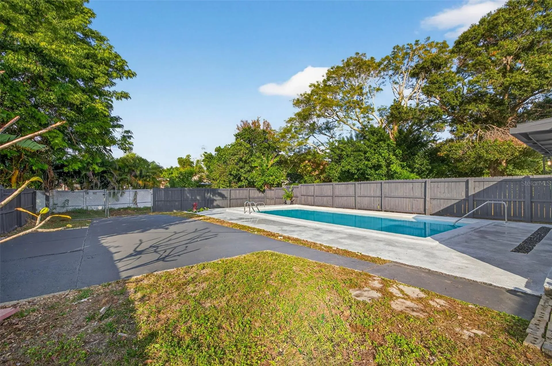 3929 13th Avenue N St Petersburg FL 33713