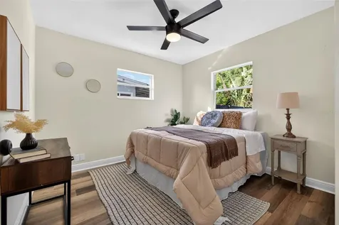 3929 13th Avenue N St Petersburg FL 33713