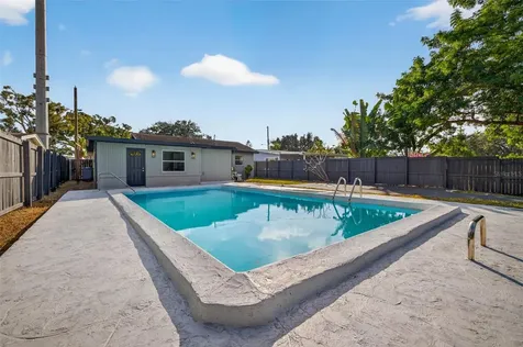 3929 13th Avenue N St Petersburg FL 33713