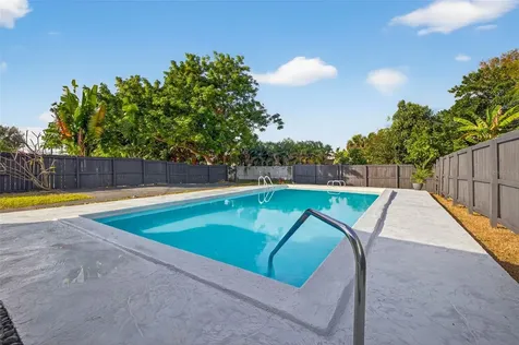 3929 13th Avenue N St Petersburg FL 33713