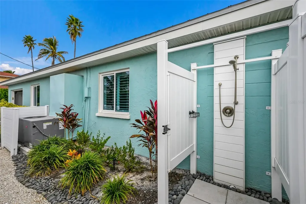 912 N Shore Drive Anna Maria FL 34216