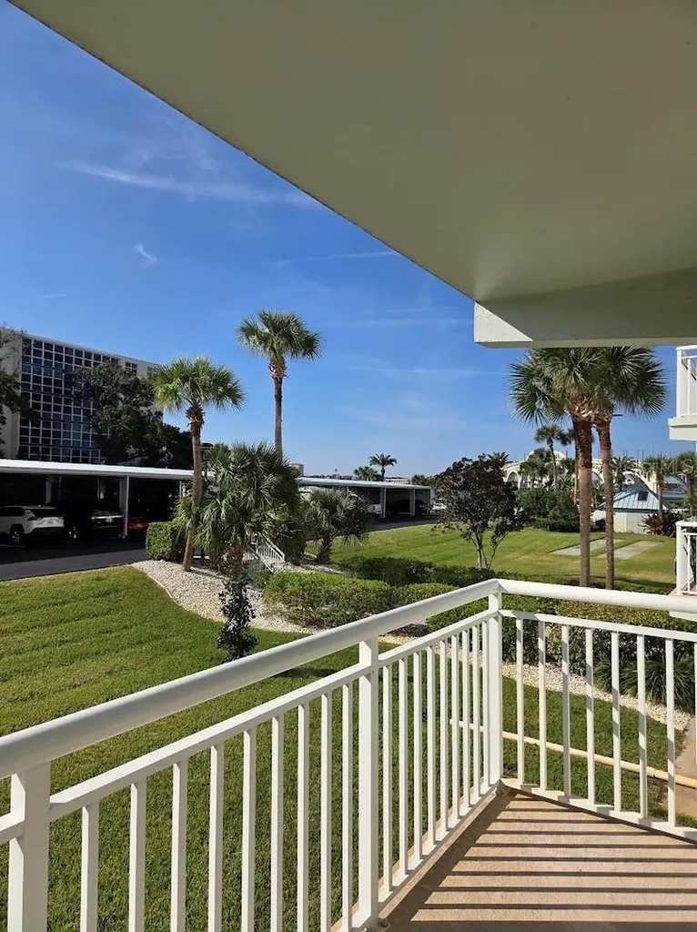 100 Silver Beach Avenue Daytona Beach FL 32118