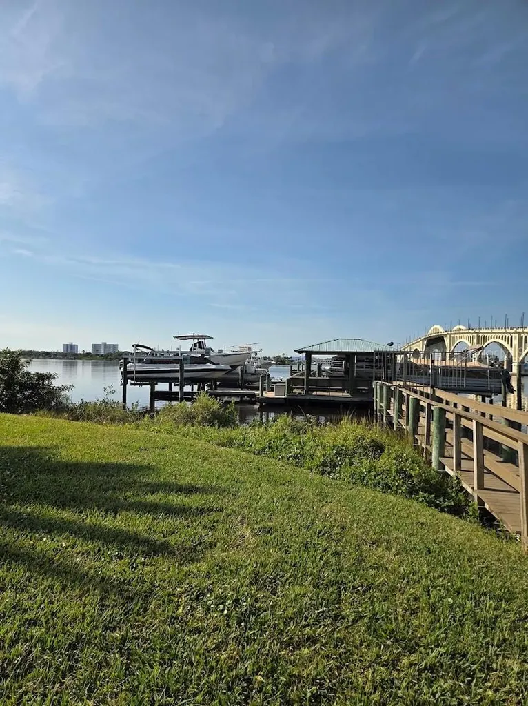 100 Silver Beach Avenue Daytona Beach FL 32118