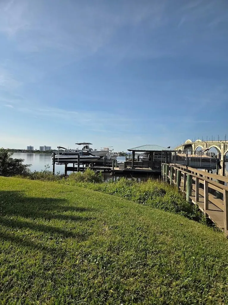 100 Silver Beach Avenue Daytona Beach FL 32118