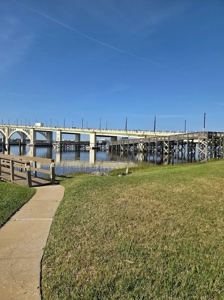 100 Silver Beach Avenue Daytona Beach FL 32118