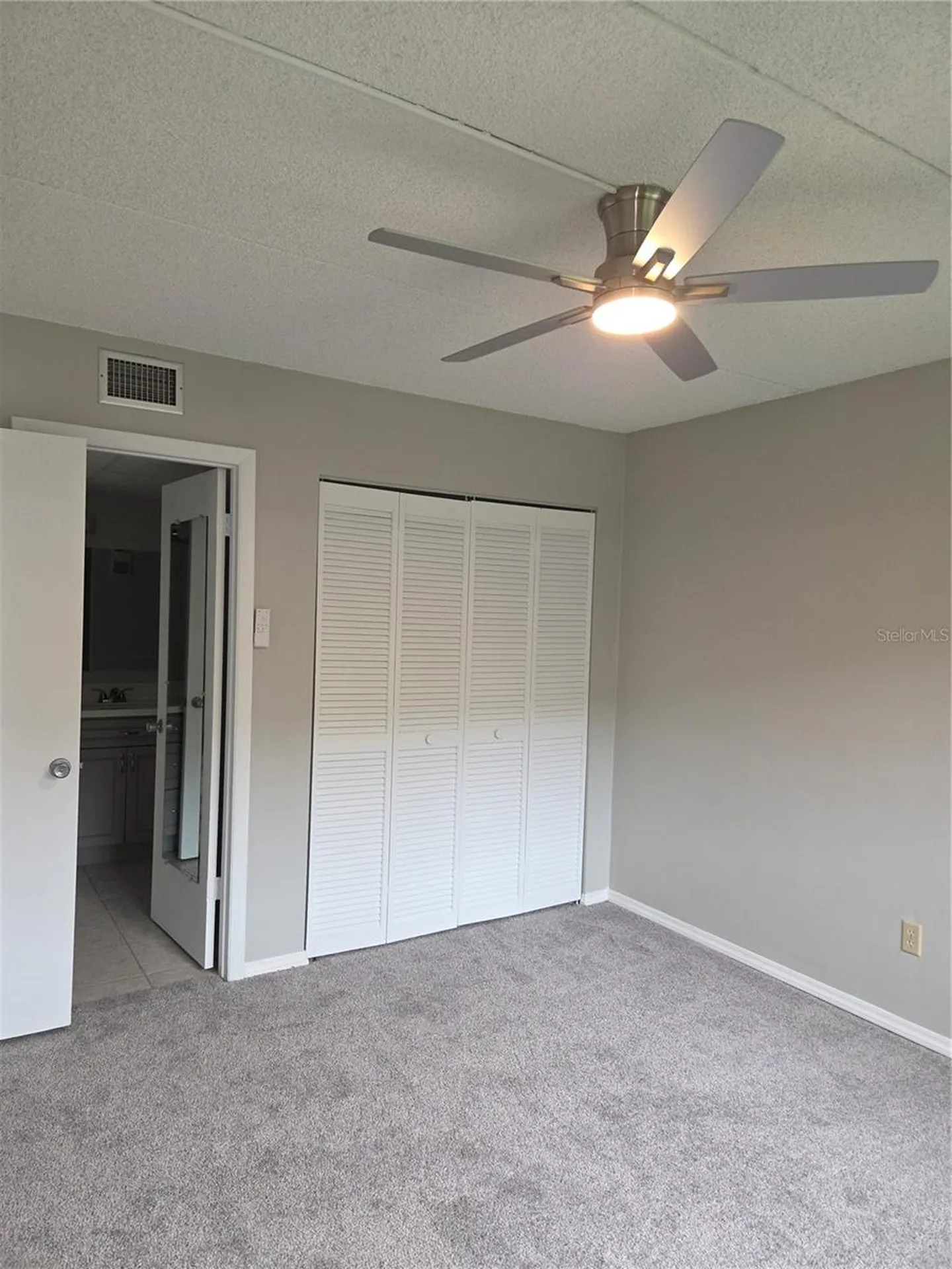 100 Silver Beach Avenue Daytona Beach FL 32118