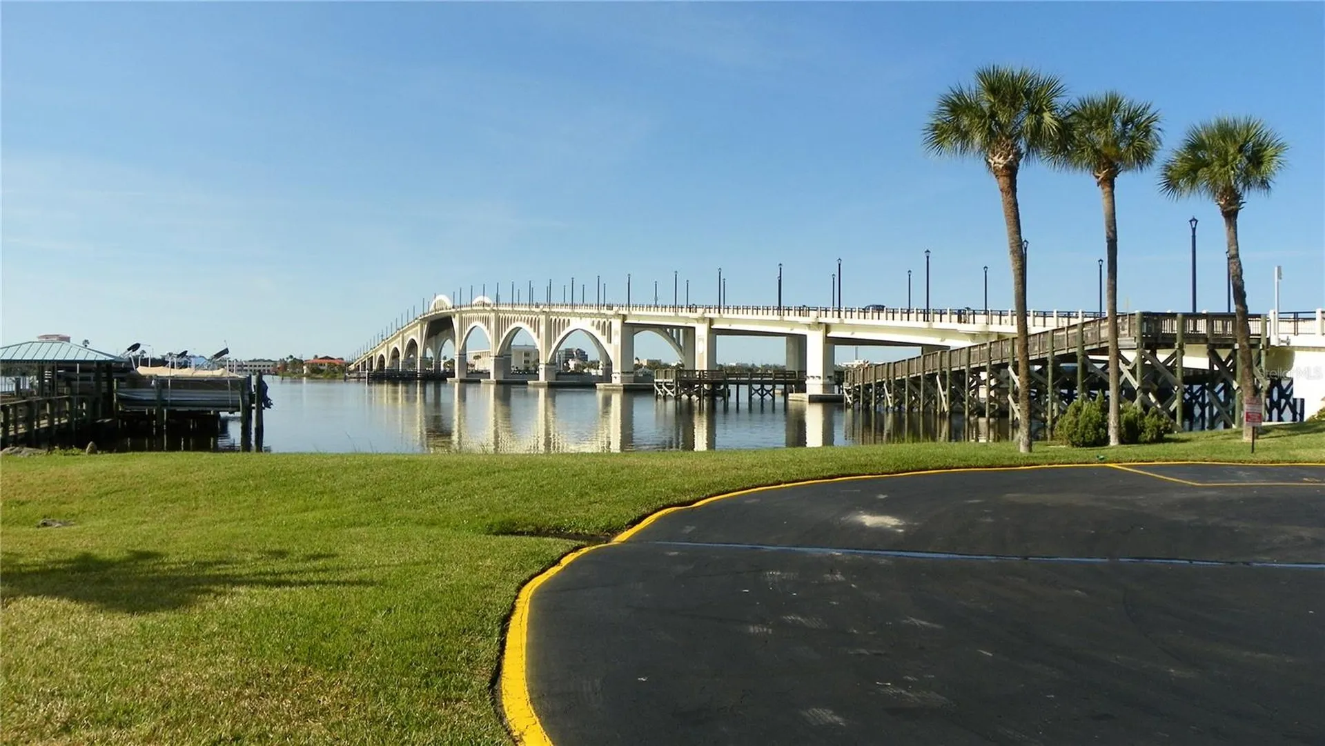 100 Silver Beach Avenue Daytona Beach FL 32118