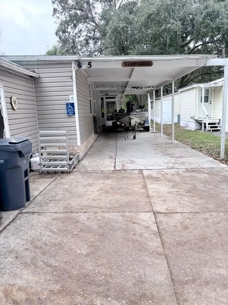 5 Rosalie Oaks Boulevard Lake Wales FL 33898