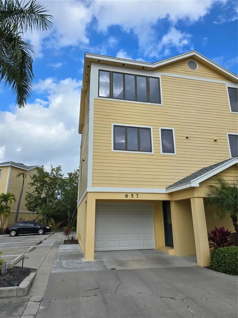 657 Cedars Court Longboat Key FL 34228