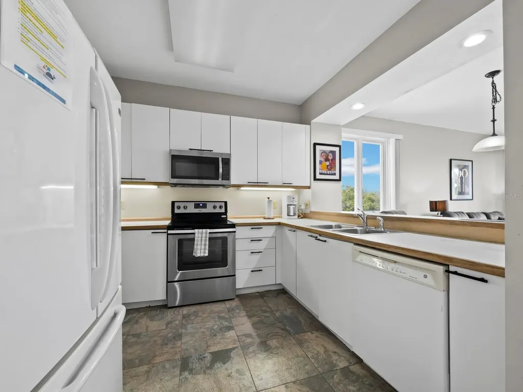 657 Cedars Court Longboat Key FL 34228