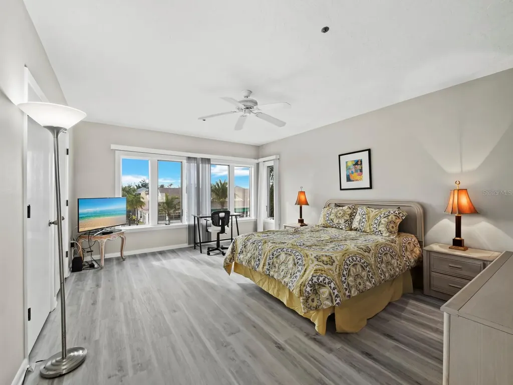 657 Cedars Court Longboat Key FL 34228