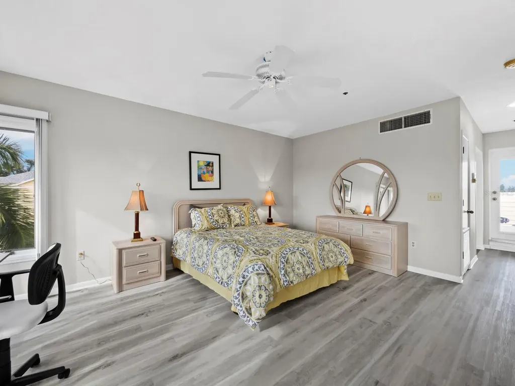 657 Cedars Court Longboat Key FL 34228