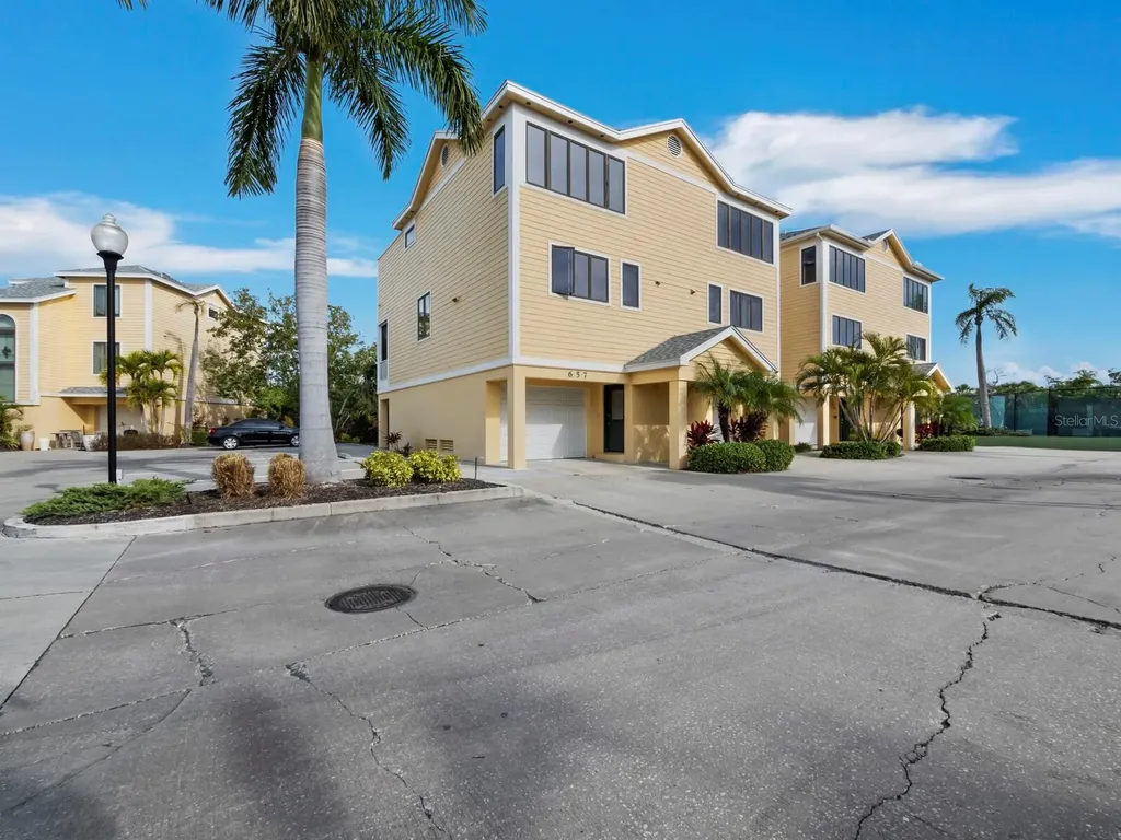 657 Cedars Court Longboat Key FL 34228