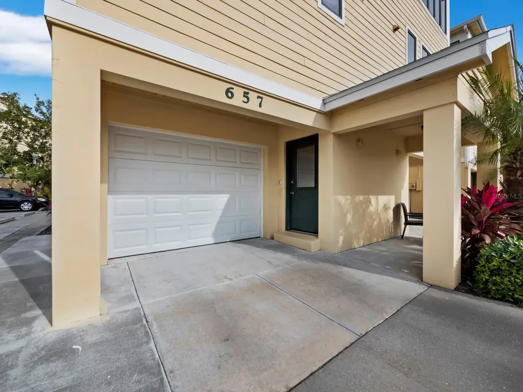 657 Cedars Court Longboat Key FL 34228