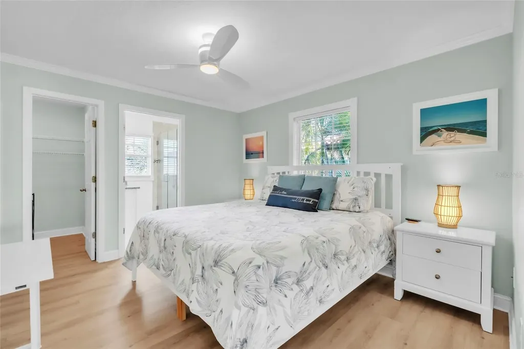517 42nd Street Holmes Beach FL 34217
