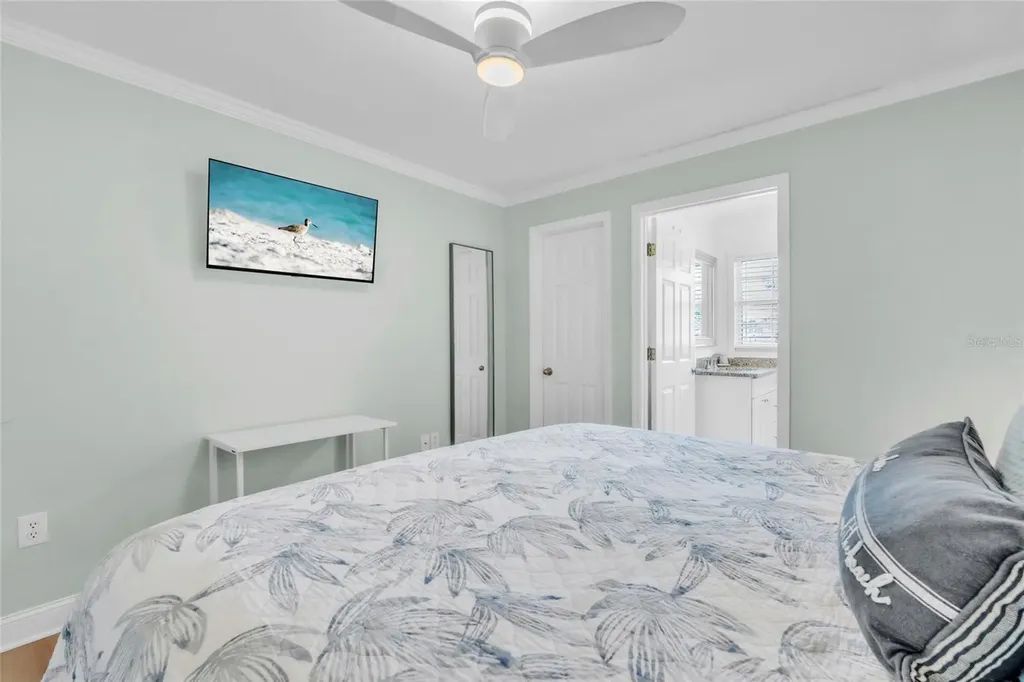 517 42nd Street Holmes Beach FL 34217