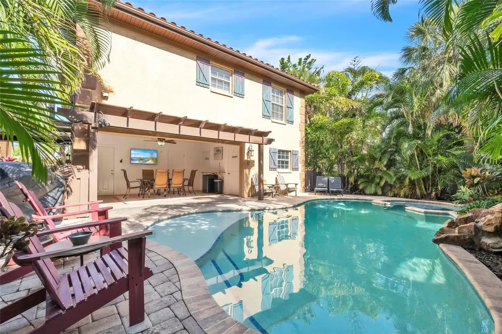 517 42nd Street Holmes Beach FL 34217