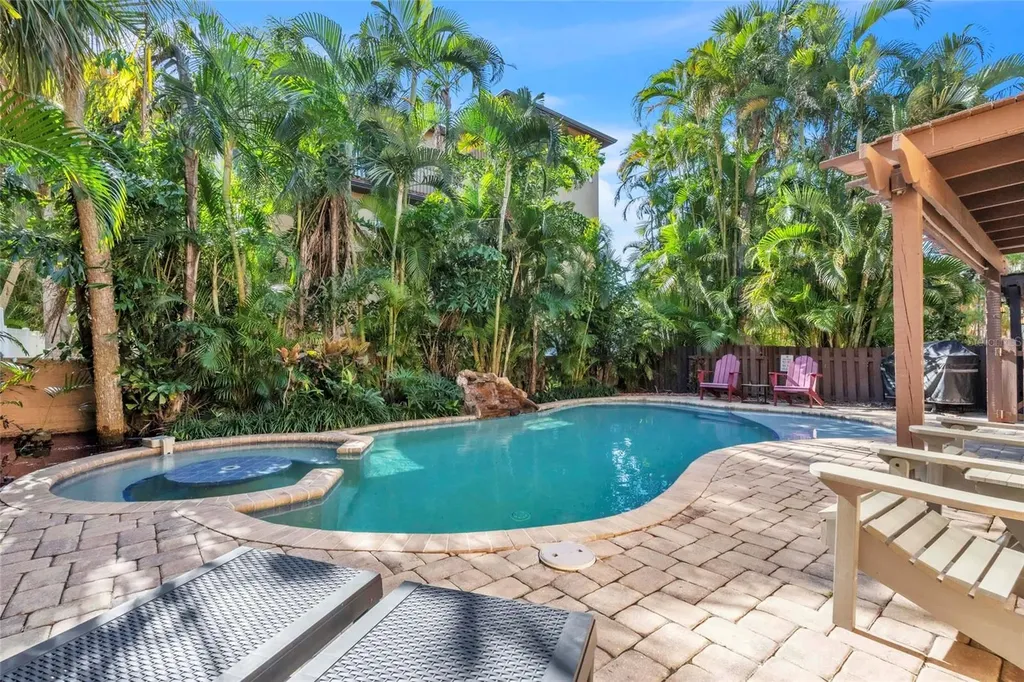 517 42nd Street Holmes Beach FL 34217